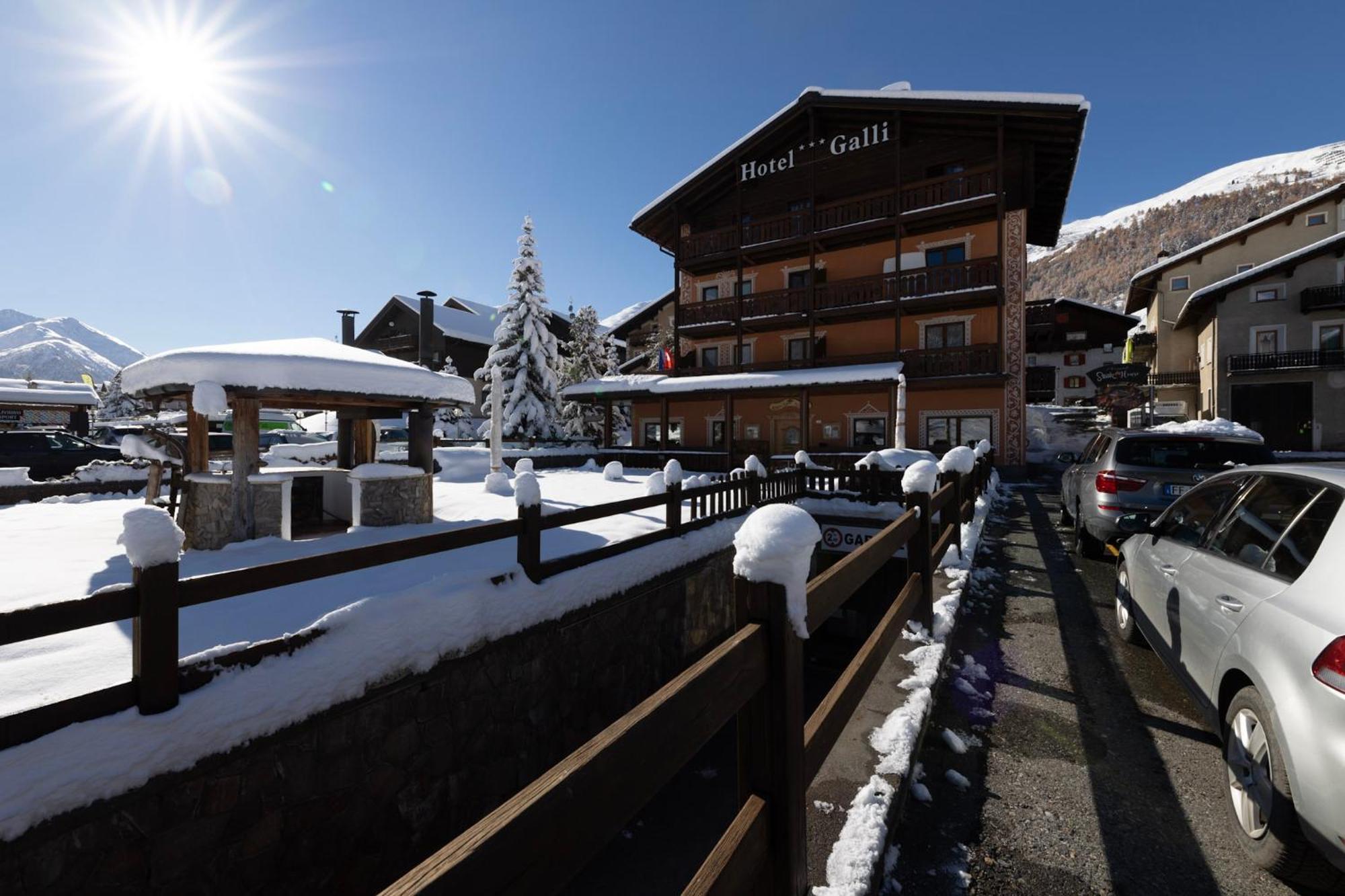 Hotel Galli リヴィーニョ エクステリア 写真