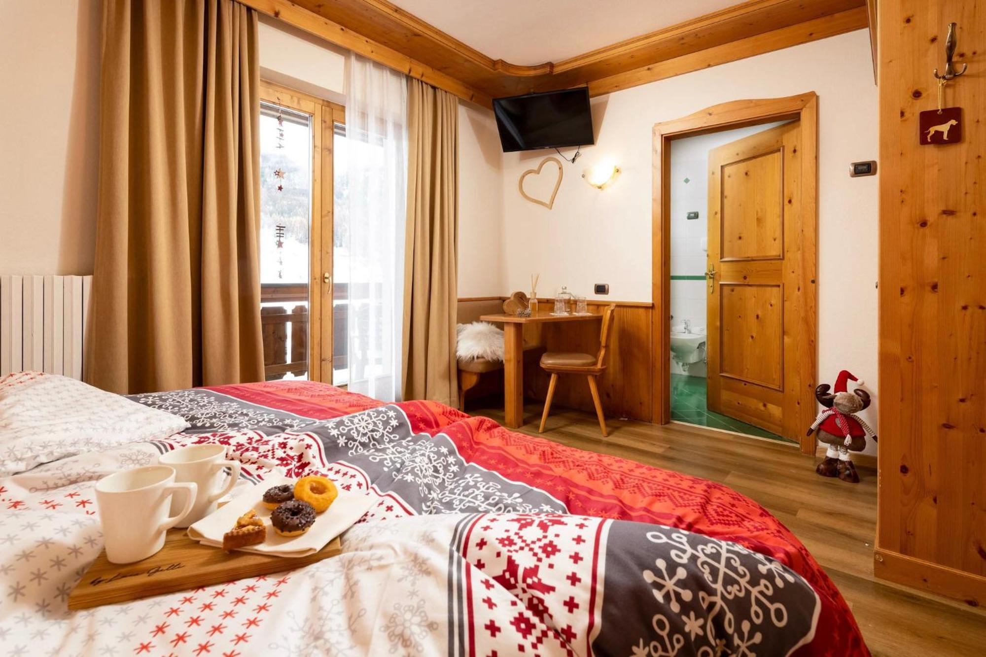 Hotel Galli リヴィーニョ エクステリア 写真