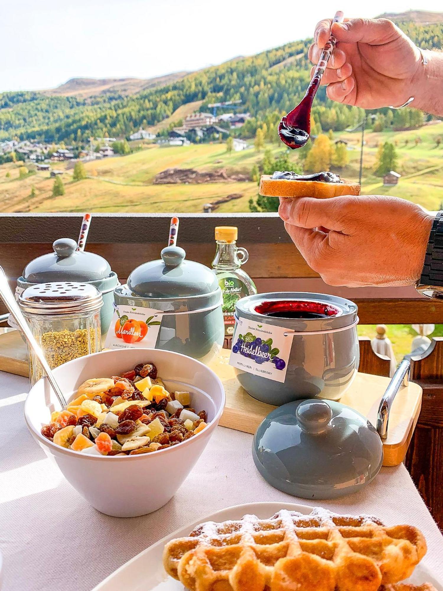 Hotel Galli リヴィーニョ エクステリア 写真