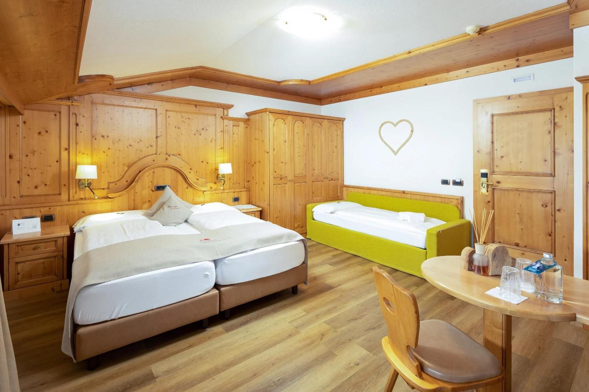 Hotel Galli リヴィーニョ エクステリア 写真
