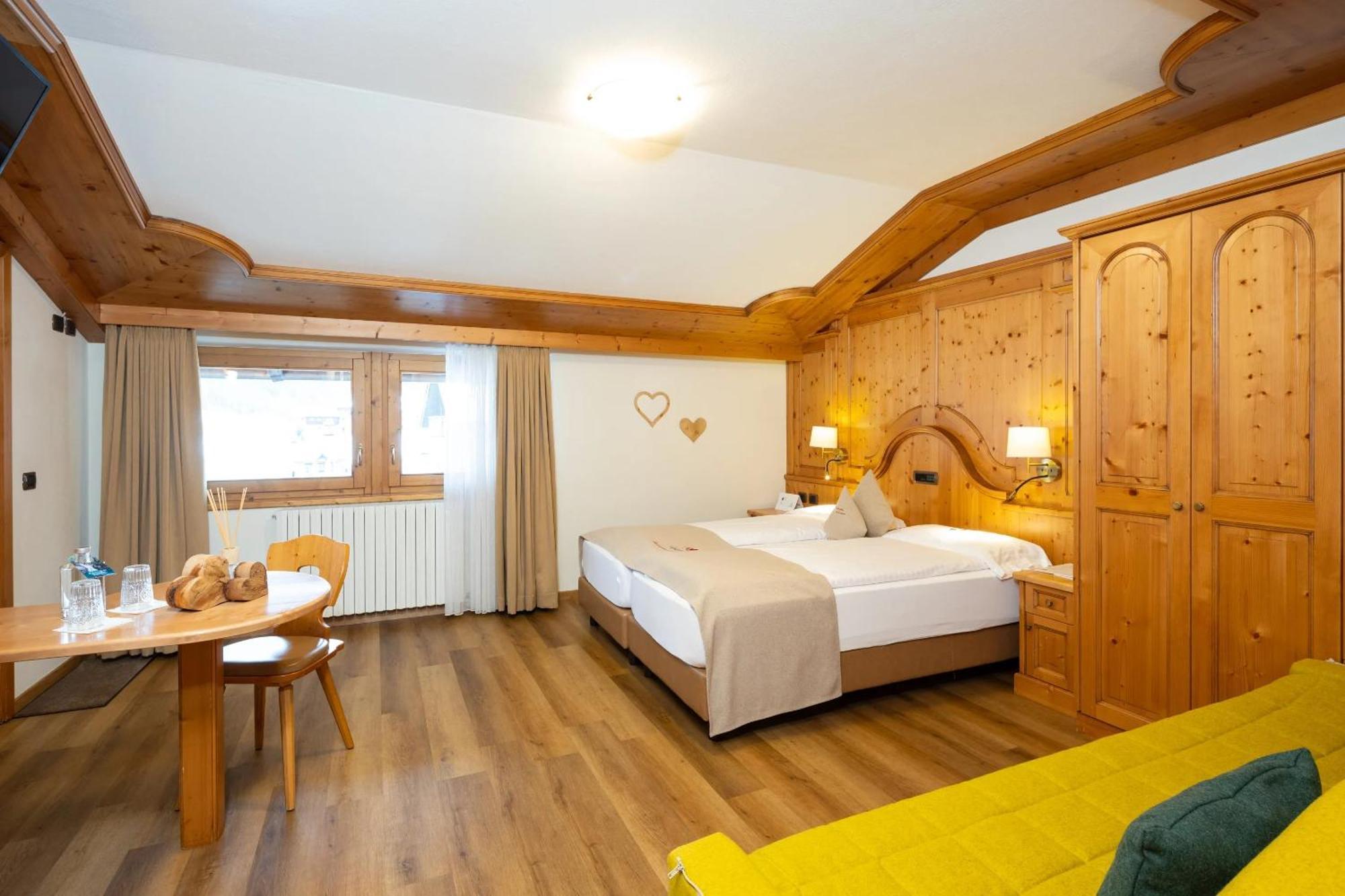 Hotel Galli リヴィーニョ エクステリア 写真